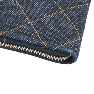 CHANEL | Dark Blue Denim Classic Zipped Coin Purse Spring 2026