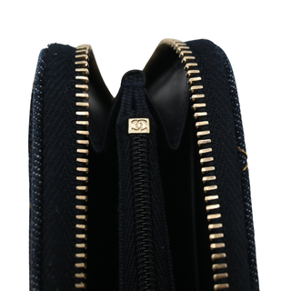 CHANEL | Dark Blue Denim Classic Zipped Coin Purse Spring 2026