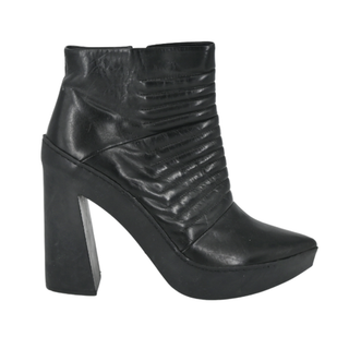VIC MATIE | Black Quilted Leather Ankle Booties