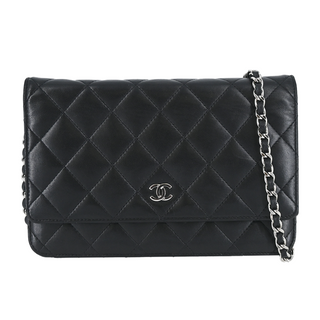 CHANEL | Classic Quilted Wallet on Chain